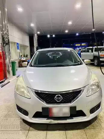 Использовал Nissan Tiida Продается в Аль-Садд , Доха #7410 - 1  image 